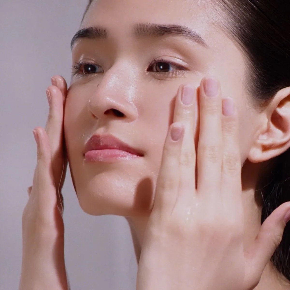 The Camellia Cleansing Oil - Image 4